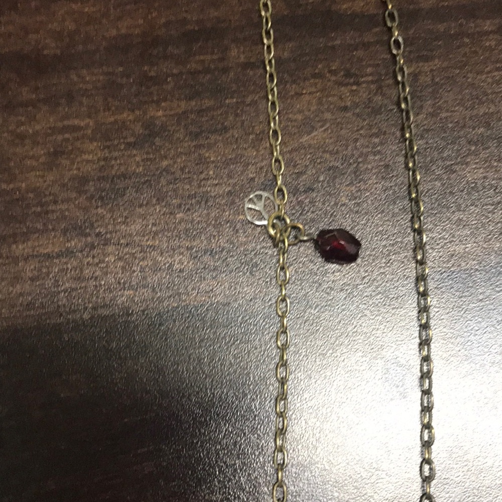 BEAUTIFUL NECKLACE - LARGE TEAL STONE & CHARMS - Picture 4 of 5